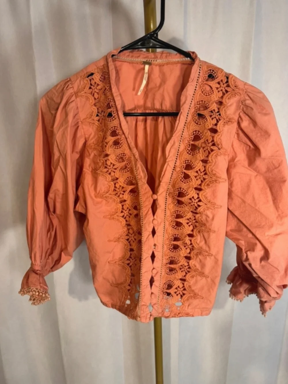 Free People Peach Lace Puff SFree People Peach Lace Puff Sleeve Button Up Blouse
